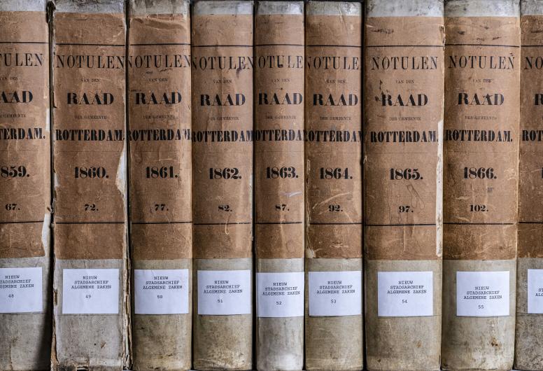 Rij publicaties met daarin de notulen van de gemeenteraad