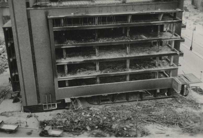 Verwoeste Bijenkorf, mei 1940. Collectie 4282, nummer 569