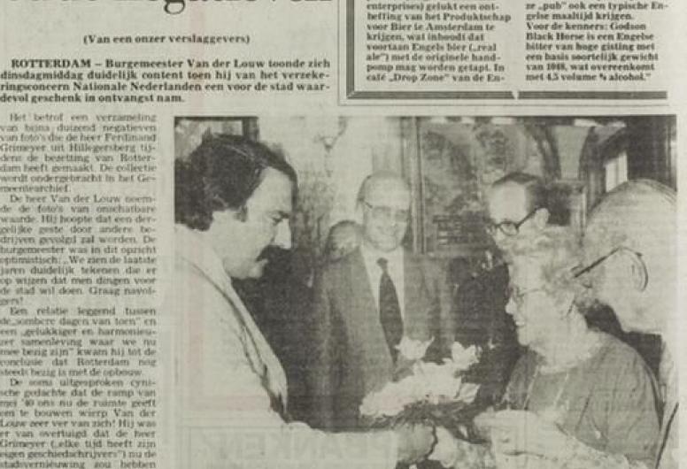 Uitsnede uit Het Vrije Volk, 16 april 1980, 'Gemeente krijgt bijna duizend oude negatieven'.