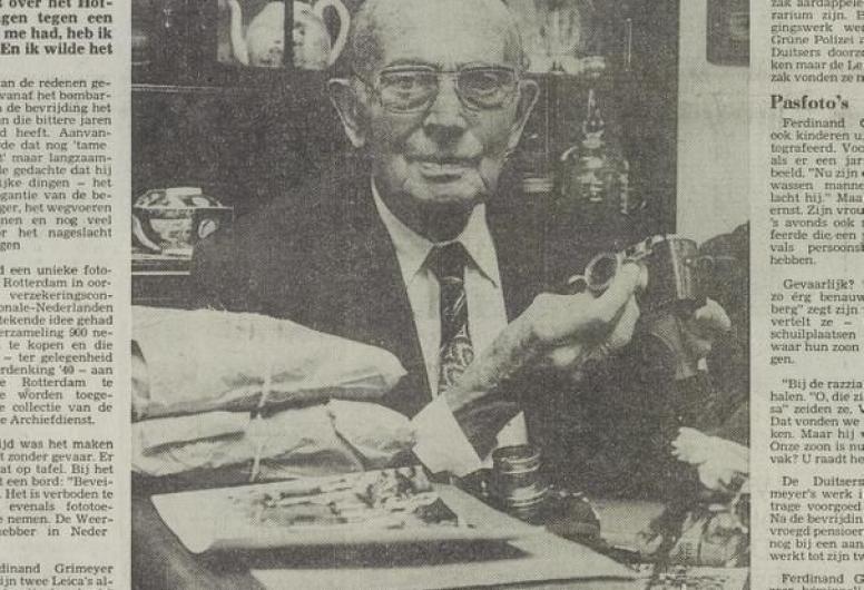 Uitsnede uit Het Vrije Volk van 27 december 1979, 'Oorlogsverhaal van de platte camera's'.