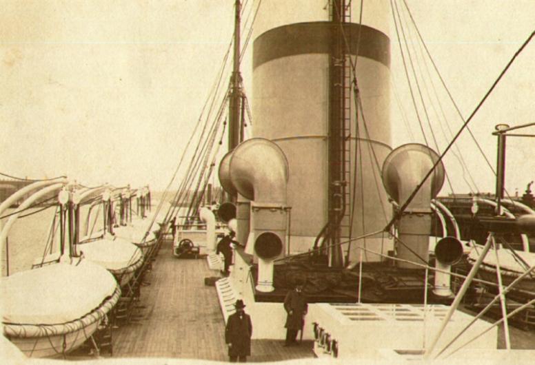 Sloependek van passagiersschip de Rijndam I van de Holland-Amerika Lijn.1901