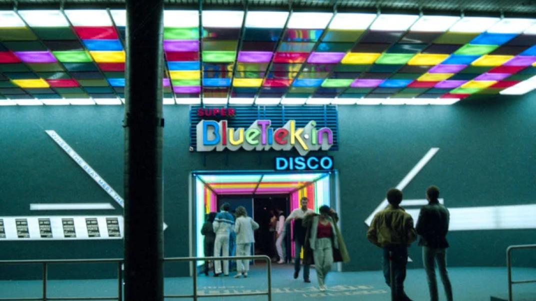 Blue Tiek-In Disco aan de Karel Doormanstraat
